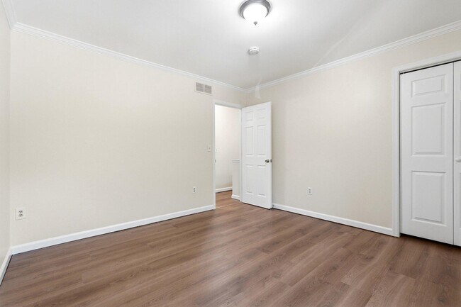 Building Photo - 1322 Hazel Nut Ct