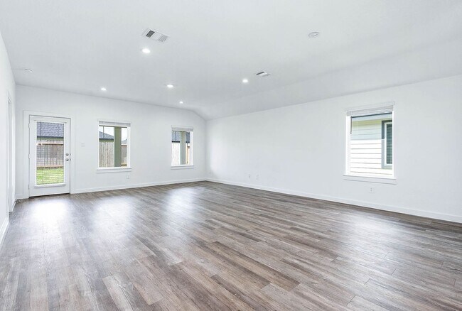 Building Photo - 1122 Fringed Bluestar Dr