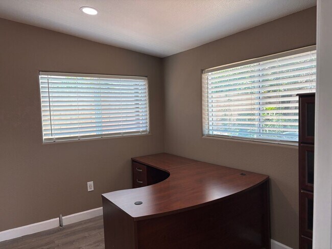 Building Photo - Spectacular-Remodeled 4-Bedroom Home with Pool, Spa, + 600 sqft Bonus Space in lovely Sylmar neig...