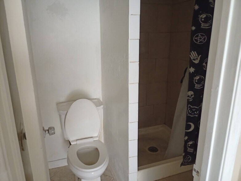 Building Photo - 2209 Cedro Ct