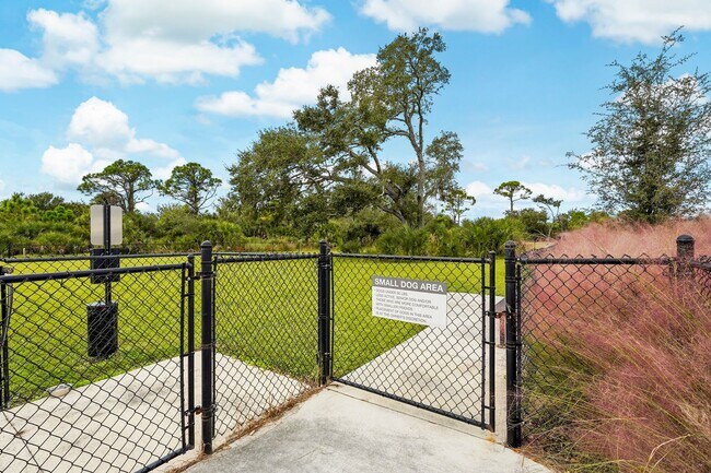 Building Photo - Beautifull Furnished Townhome - Nokomis - 2 Bedroom 2.5 bath plus office -1 Car Garage