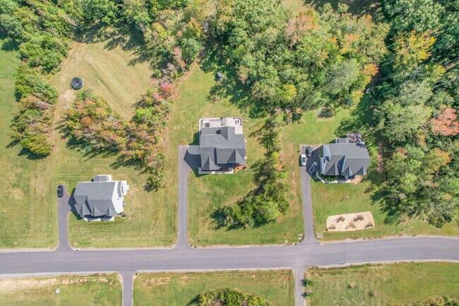 Building Photo - Now Available for Lease – Executive Home i...