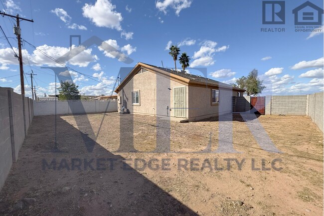 Building Photo - 3Bed/2Bath Home at Broadway/16th St! Ready for Immediate Move-In!--NO HOA!