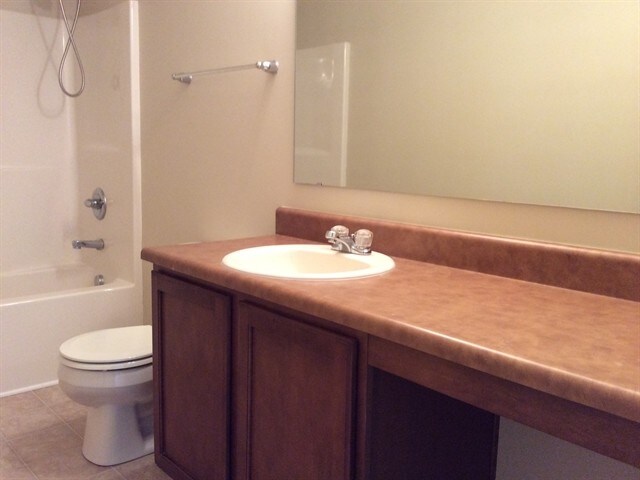 Building Photo - 1413 Softwind Dr