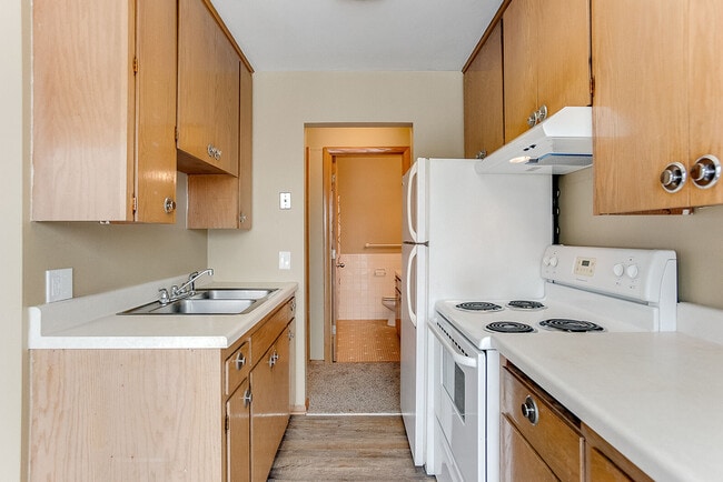 Building Photo - Rivercliff Apartments