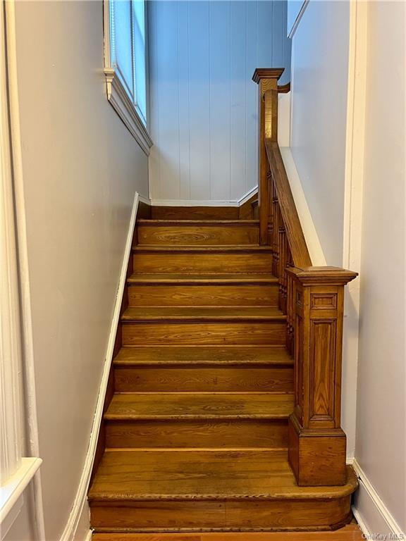 Building Photo - 140 Cottage St