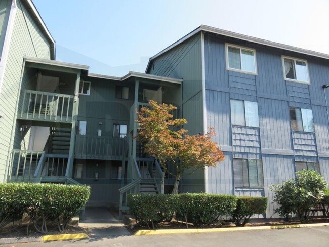 Building Photo - 1 Bd and 1 Ba Condo with pool, hot tub abd...