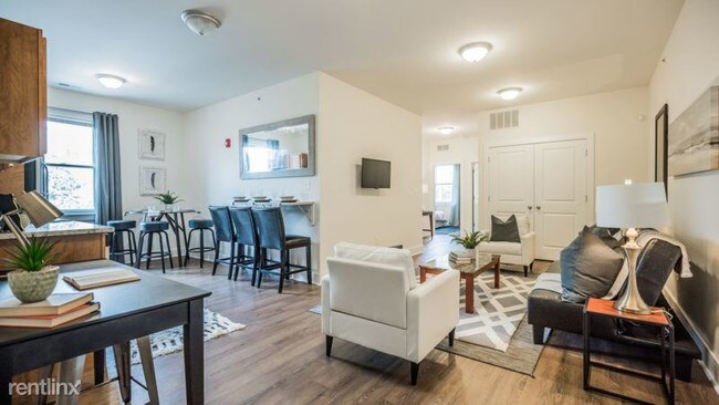 Building Photo - 3836 Spring Garden St