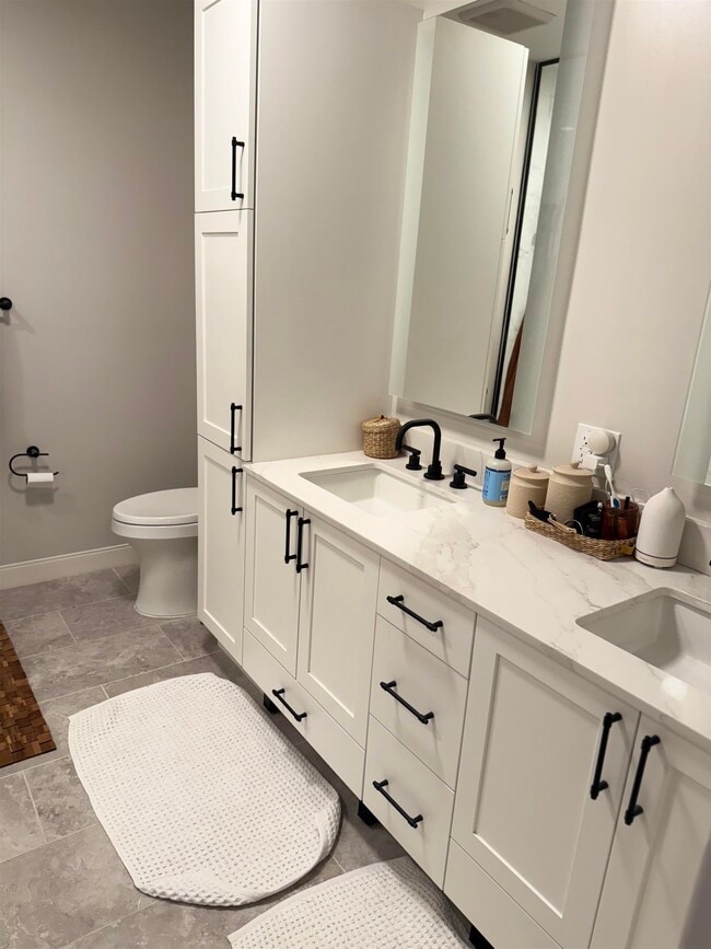 Building Photo - 18 Artisan Dr