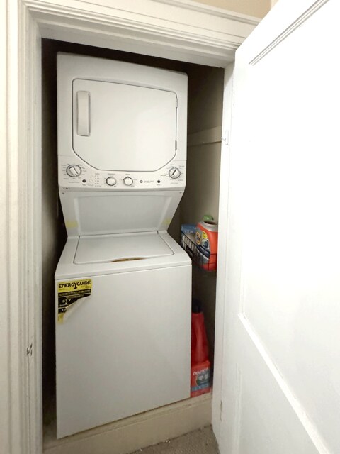 Washer/dryer in apartment - 638 Taylor Ave