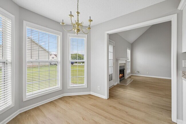 Building Photo - 3708 Kendra Ct N