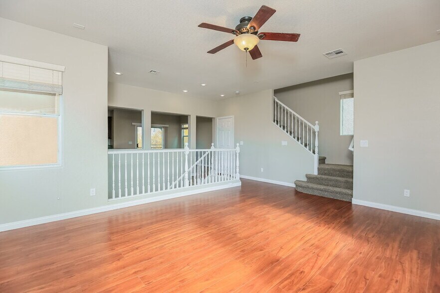 Building Photo - 4786 Cortina Rancho St