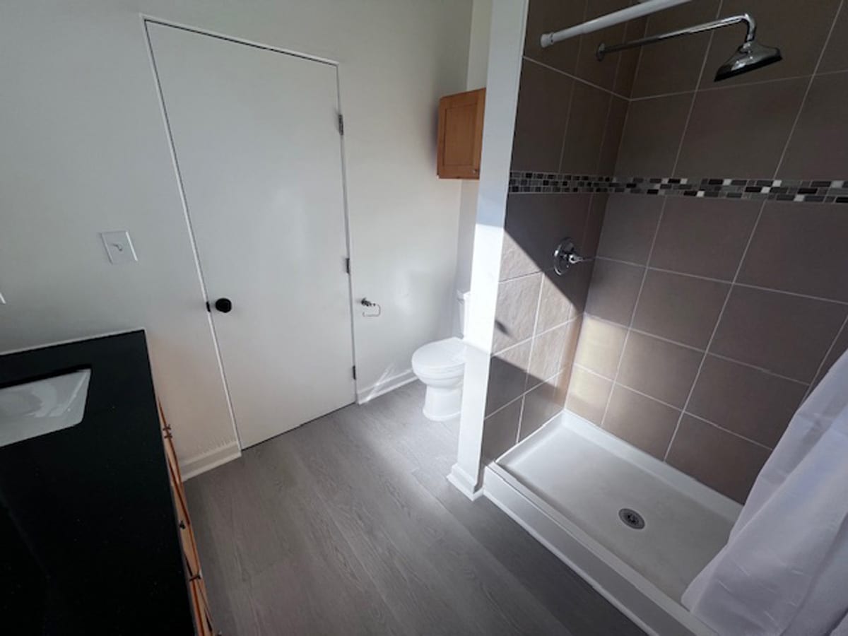 Building Photo - 1039 Peralta St