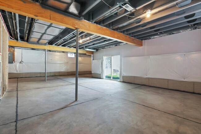 Building Photo - 12122 Warbler Wy