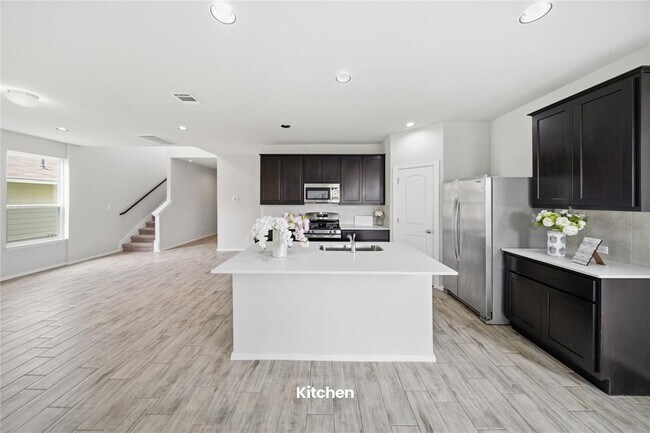 Building Photo - 123 White Dunes Dr
