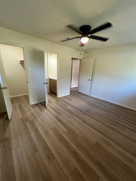 Building Photo - 5023 Ridgestone St