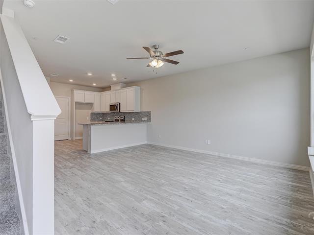 Building Photo - 3337 Solana Cir