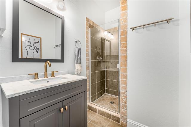 Building Photo - 5803 Hudson St