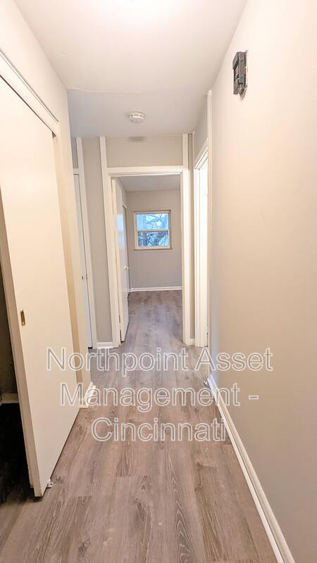 Building Photo - 3599 Schwartze Ave