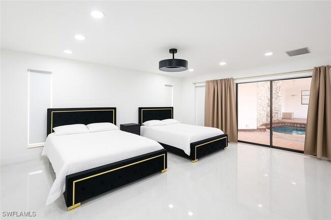 Building Photo - 1434 Archer St