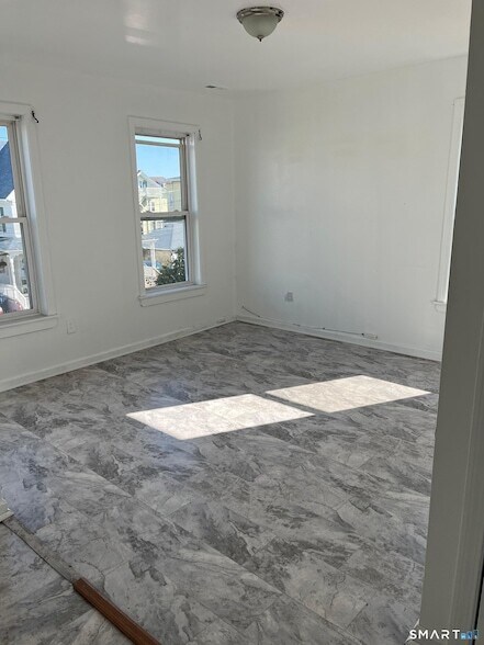 Building Photo - 40 Jane St