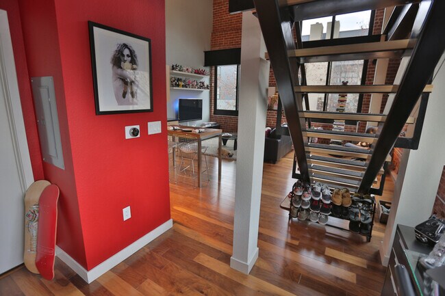 Building Photo - One-of-a-Kind Loft for Rent at Plant 51 in Downtown San Jose