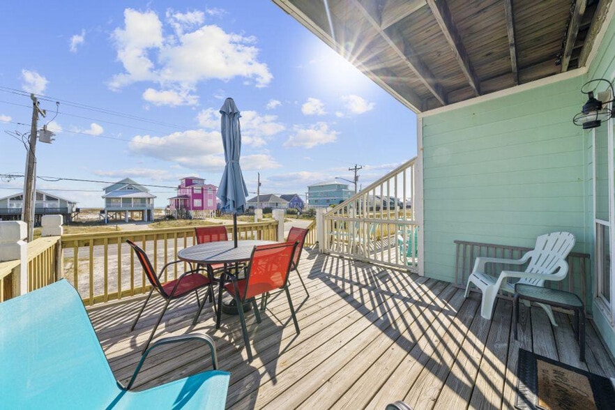 Building Photo - 1412 W Beach Blvd