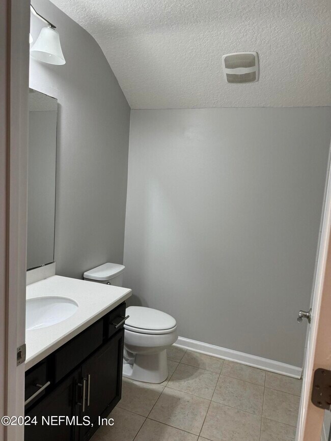 Building Photo - 94267 Woodbrier Cir