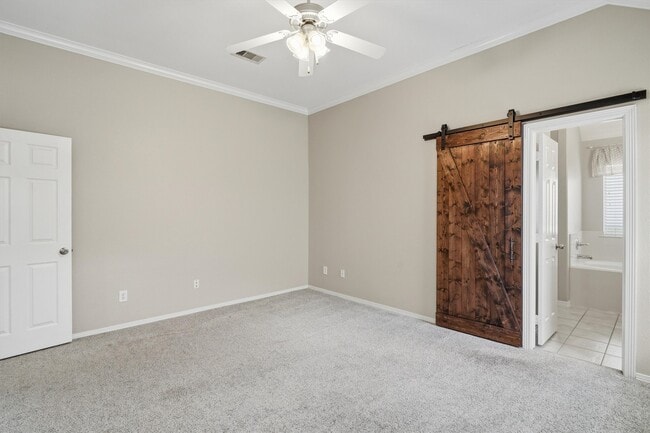 Building Photo - 2506 Barton Springs St