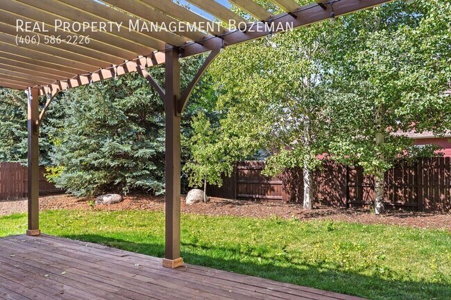 Building Photo - 971 Longbow Ln