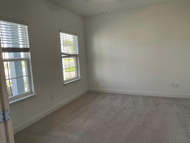 Building Photo - 182 Pine Candle Way
