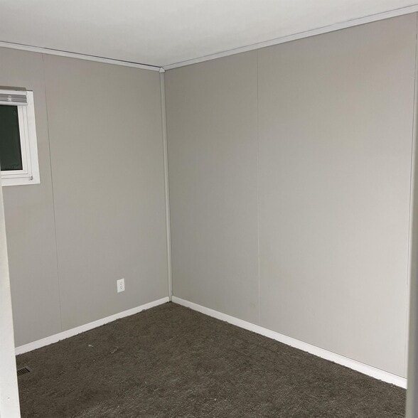 Building Photo - 1993 Rookwood Rd