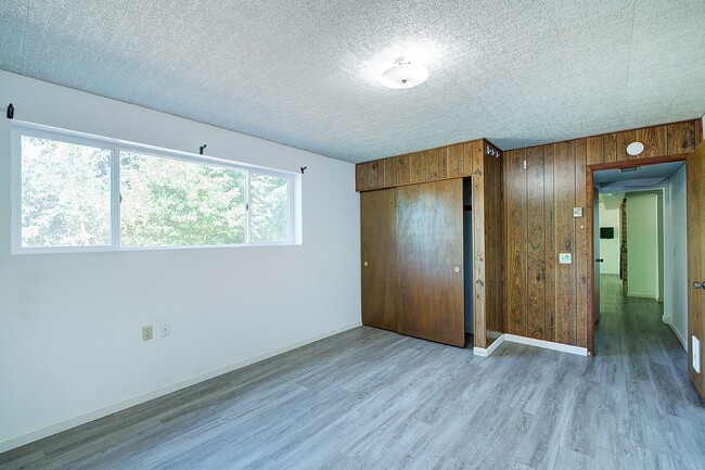 Building Photo - 5bd/3ba Edmonds House