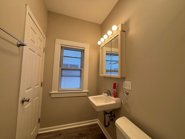 Building Photo - 189 Meigs St