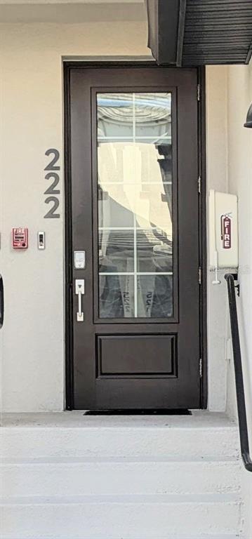 Building Photo - 5639 N Honore Ave