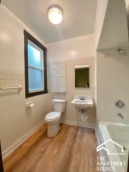 Building Photo - 3534 W Lyndale St