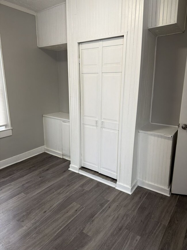 Building Photo - 4BR/2BA House