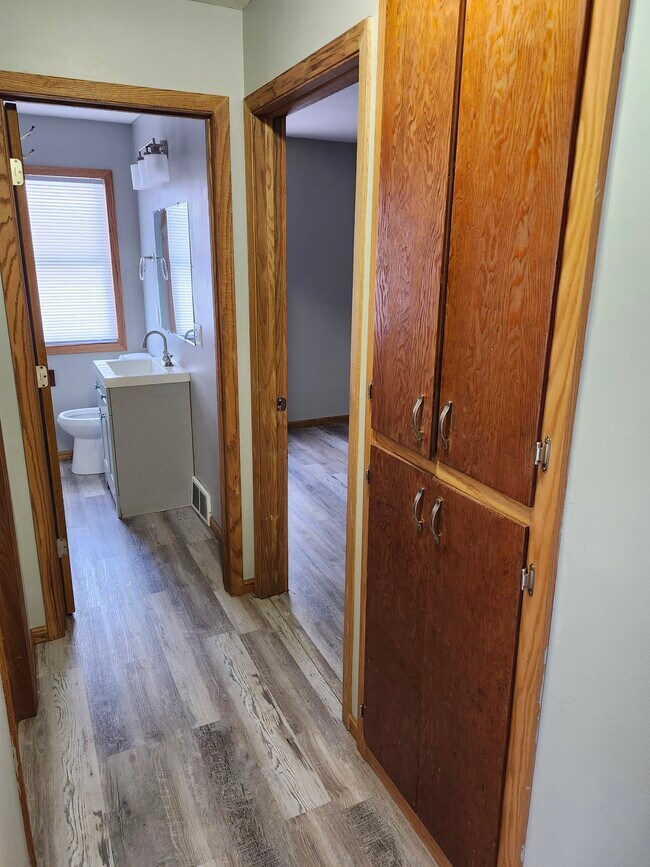 Building Photo - 8983 Van Buren St NE