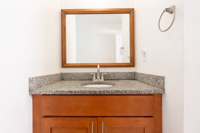 Building Photo - 2072 Sheaffer Rd