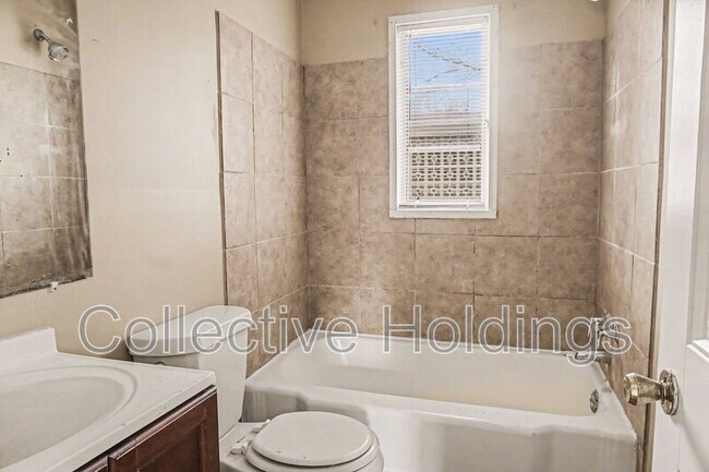 Building Photo - 1520 17th Way SW