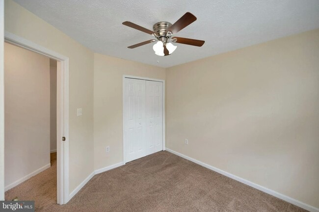 Building Photo - 103 Eaton Ct