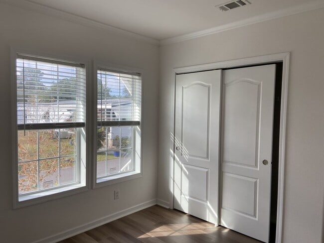 Building Photo - 212 Liberty St