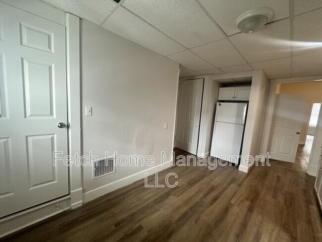 Building Photo - 117 S 10th St