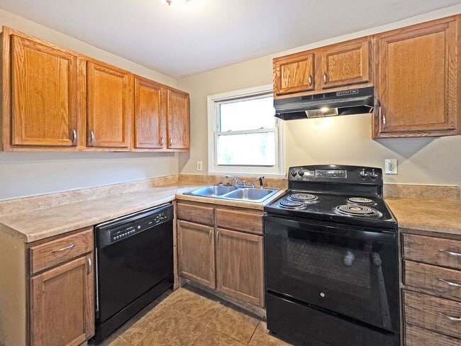 Building Photo - Updated 3-Bedroom Ranch Backing to Swann Nature Preserve