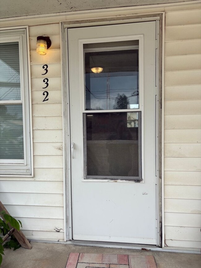 Building Photo - 332 Cedar St