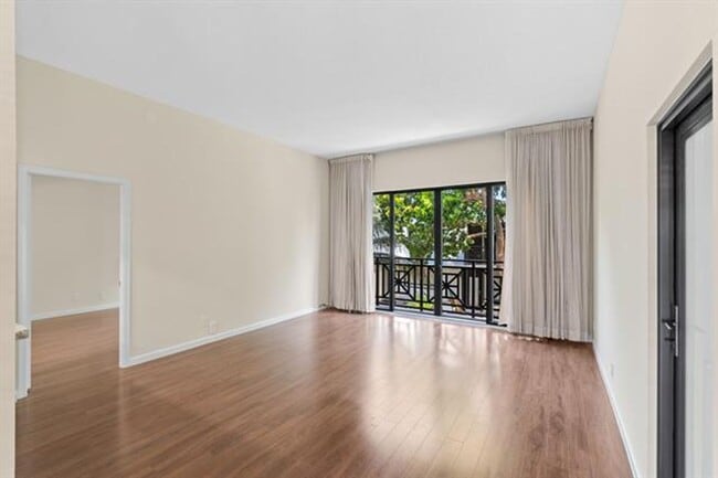 Building Photo - 1630 S Ocean Ln