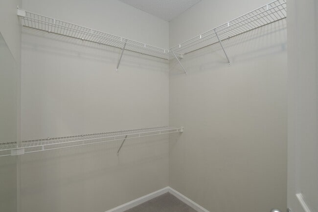 Building Photo - Brookhaven Condo