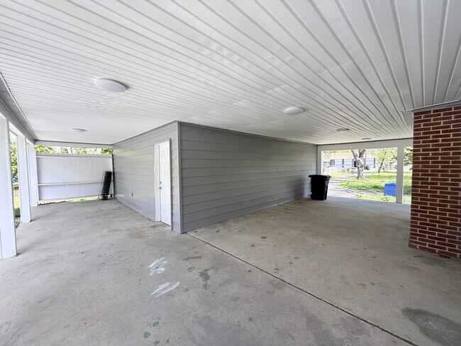 Building Photo - 139 Juliustown Rd