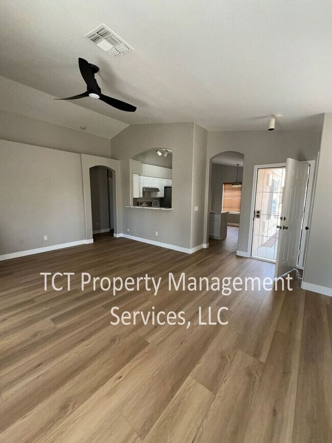 Building Photo - Updated Rent-Ready Home in Gilbert!