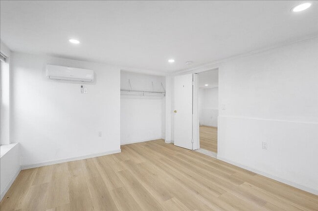 Building Photo - 2246 Encinal Ave